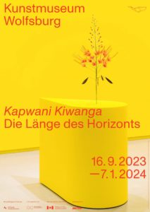 Gelbes Plakat mit einer roten Blume: Kapwani Kiwanga, Die Länge des Horizonts, 16.09.2023 - 07.01.2024 im Kunstmuseum Wolfsburg.