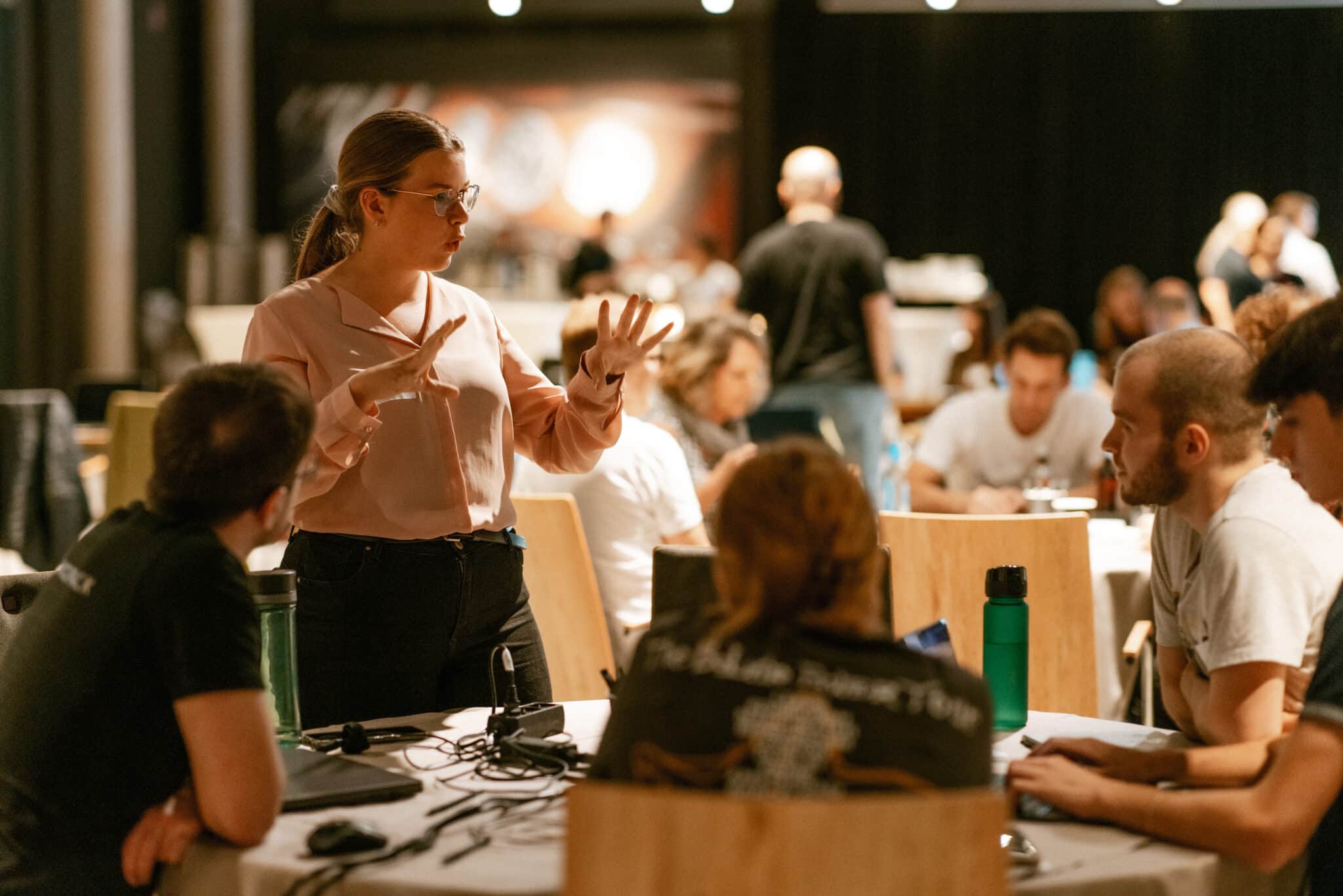 Bei der Teamarbeit (Foto: Spieker Fotografie)