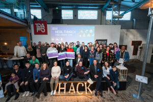 Rund 60 Expert*innen aus Gesundheit, Pflege und Tech beteiligten sich am HealthHack 2025 (Foto: Carisma Medien/ Nico Müller)