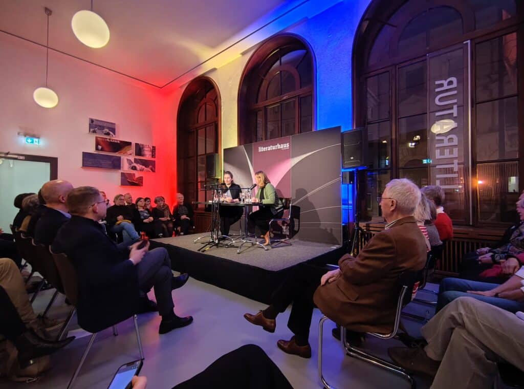 Nadia Pantel im Gespräch mit Laure Dréano-Mayer (Foto: Vera Glaser)