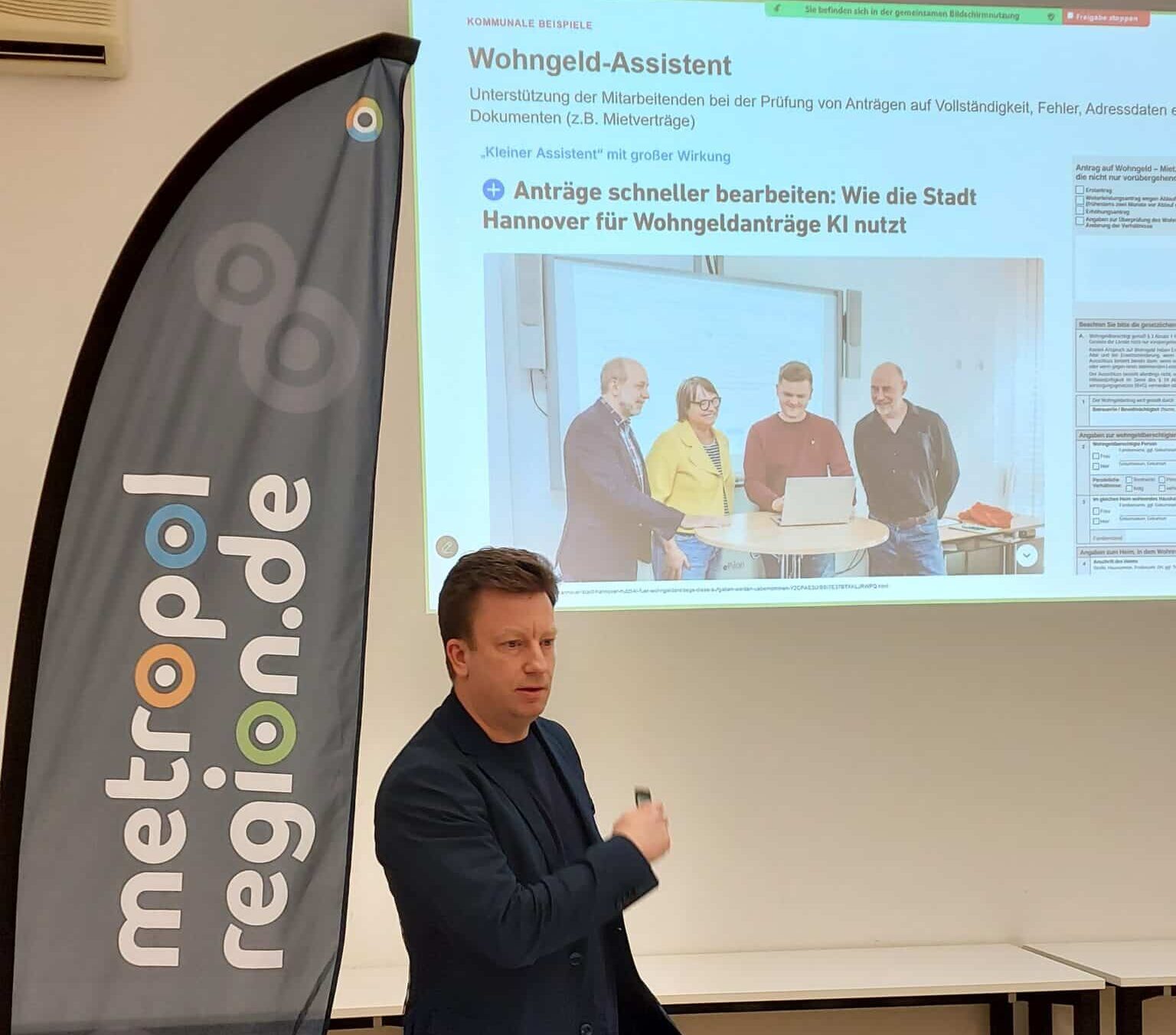 Christian Mainka beim Auftakt des Re:KI-Workshops (Foto: Jennifer Bullert)