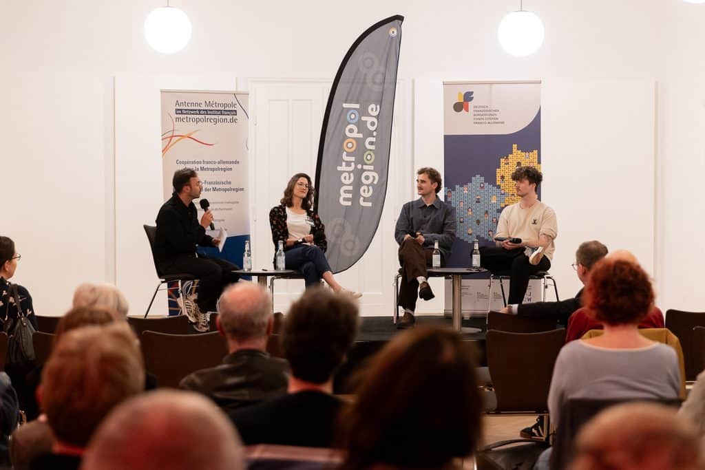 Podium zu Demokratie im digitalen Raum – Zwischen Teilhabe, Macht und Manipulation (Foto: Lam Nguyễn Tiến)